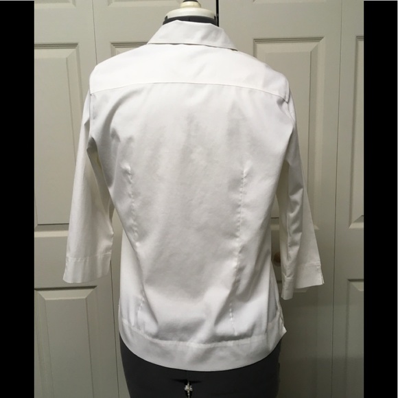 Eddie Bauer 3/4 length sleeve no iron white blouse. - Picture 2 of 4